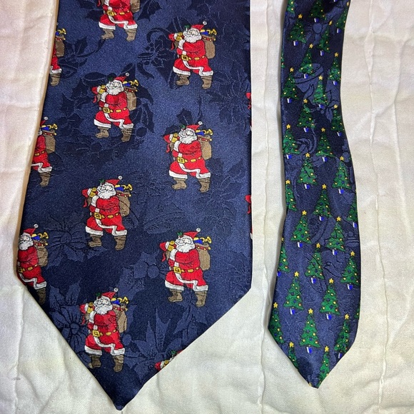 Navy Santa and Christmas Tree Patterned Tie - Picture 4 of 4